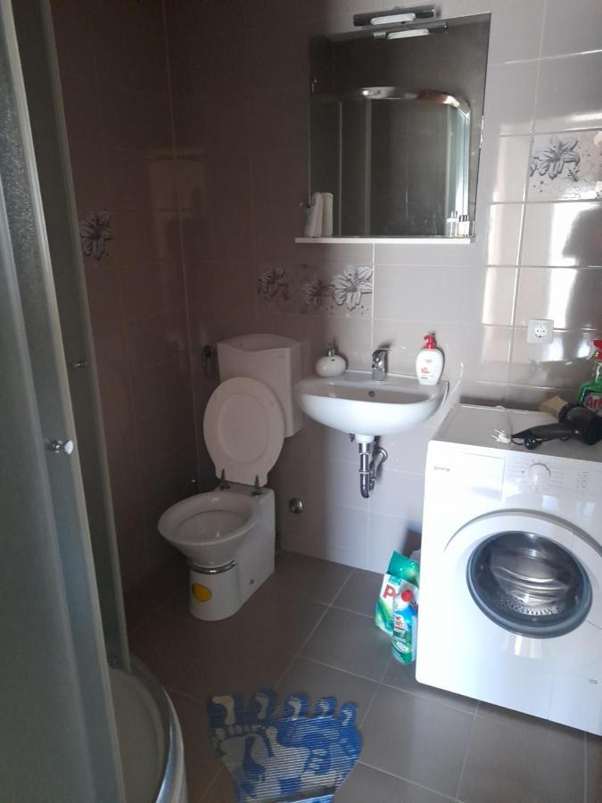 Apartman Zoran Ливно Экстерьер фото