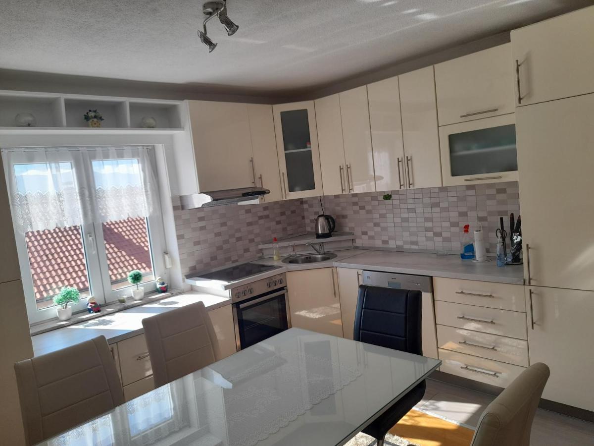 Apartman Zoran Ливно Экстерьер фото