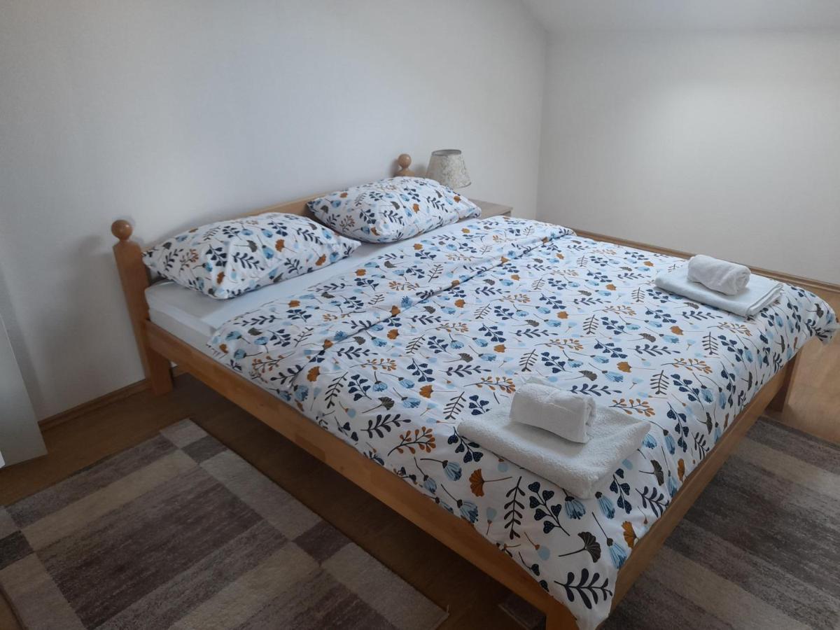Apartman Zoran Ливно Экстерьер фото