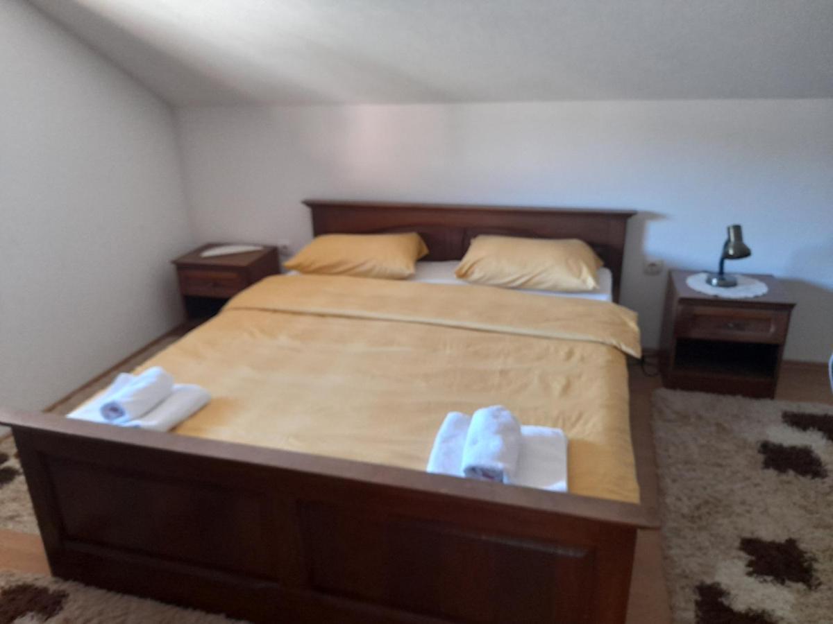 Apartman Zoran Ливно Экстерьер фото